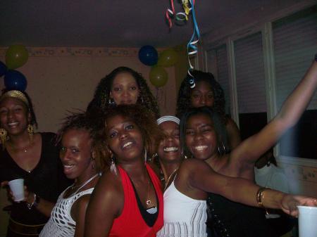 le LG crew